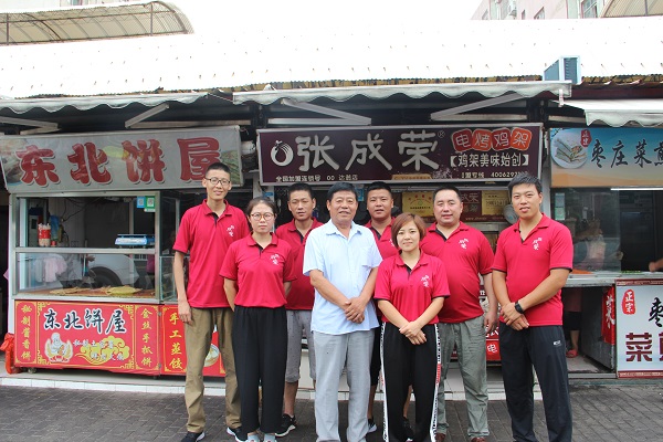 電烤雞架培訓(xùn)，張成榮電烤雞架培訓(xùn)現(xiàn)場