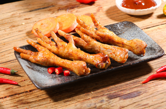 小生意創(chuàng)業(yè)加盟，電烤雞架前景廣闊