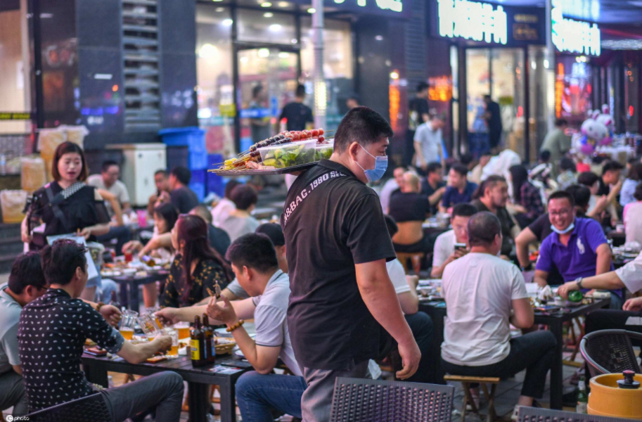 北京餐飲夜經(jīng)濟(jì)：小吃、電烤雞架爆發(fā)的新藍(lán)海